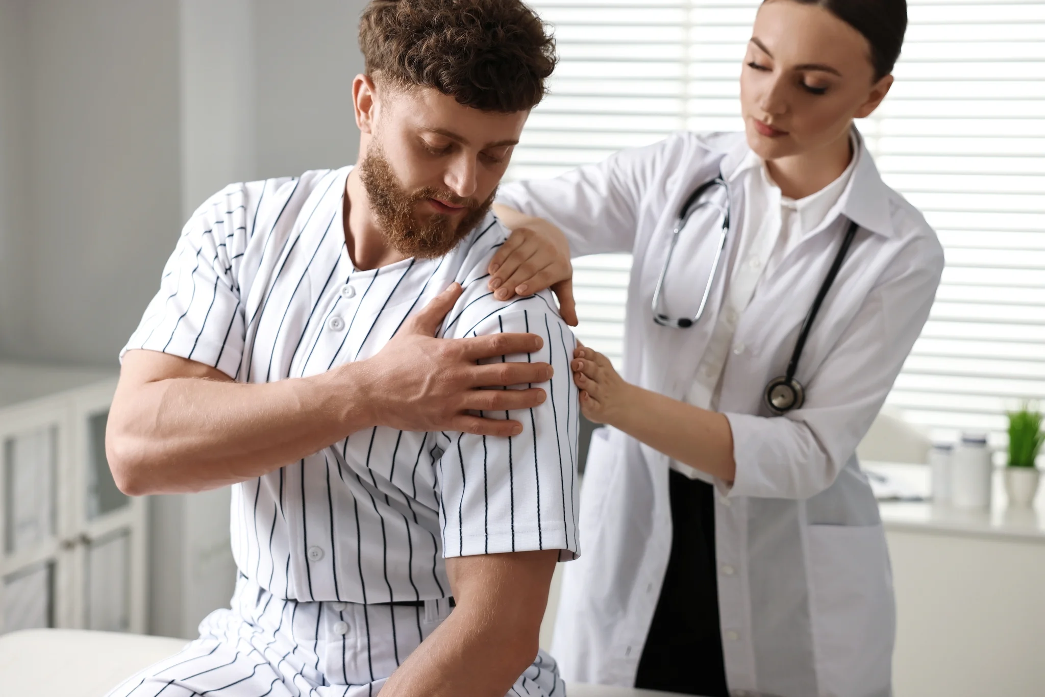 SLAP Tear Treatment in Coachella Valley | Spencer Orthopedics
